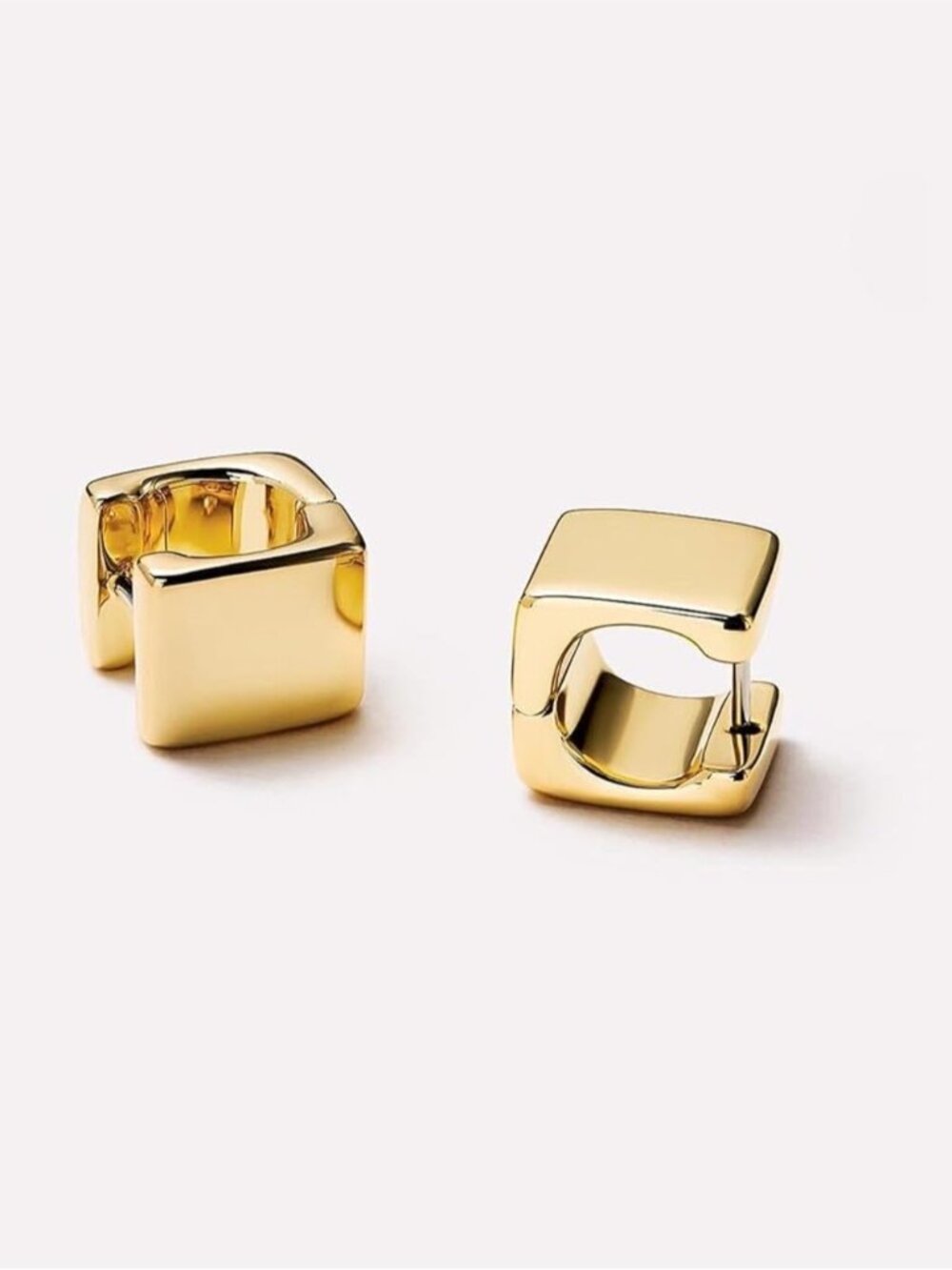 Classic Huggie Hoop Earrings Q1322 - Picture 3 of 6
